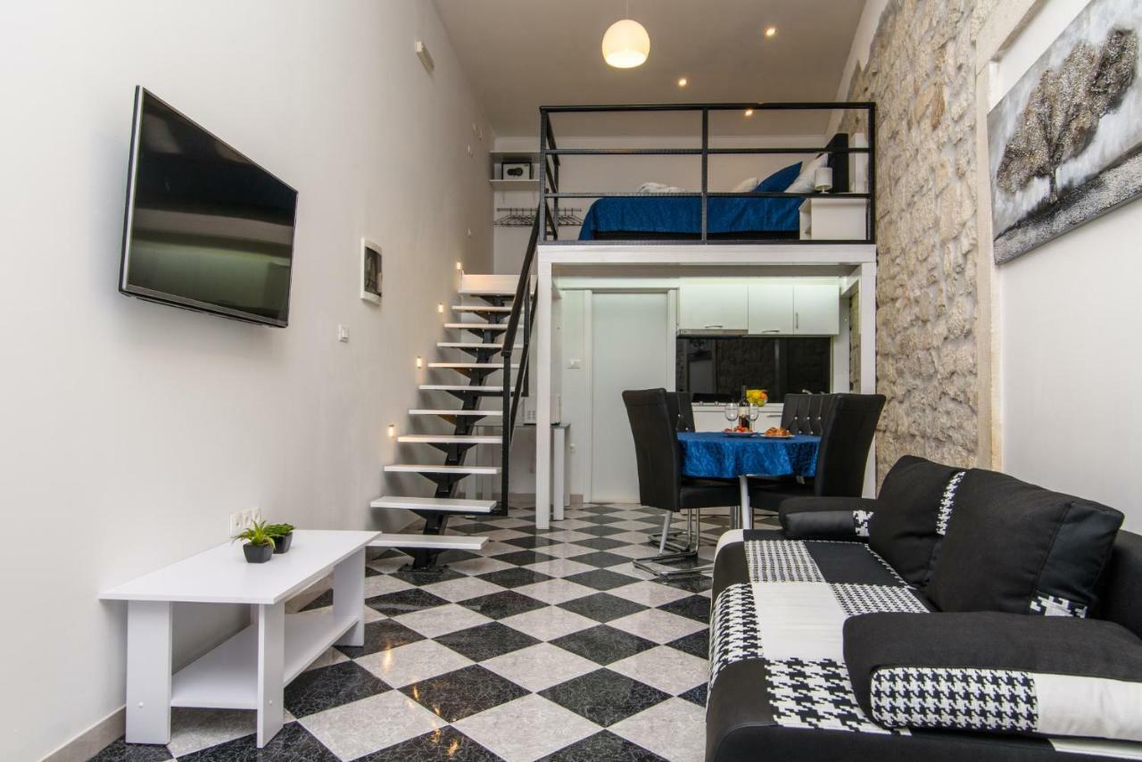 Studio Apartman Rea Trogir Extérieur photo