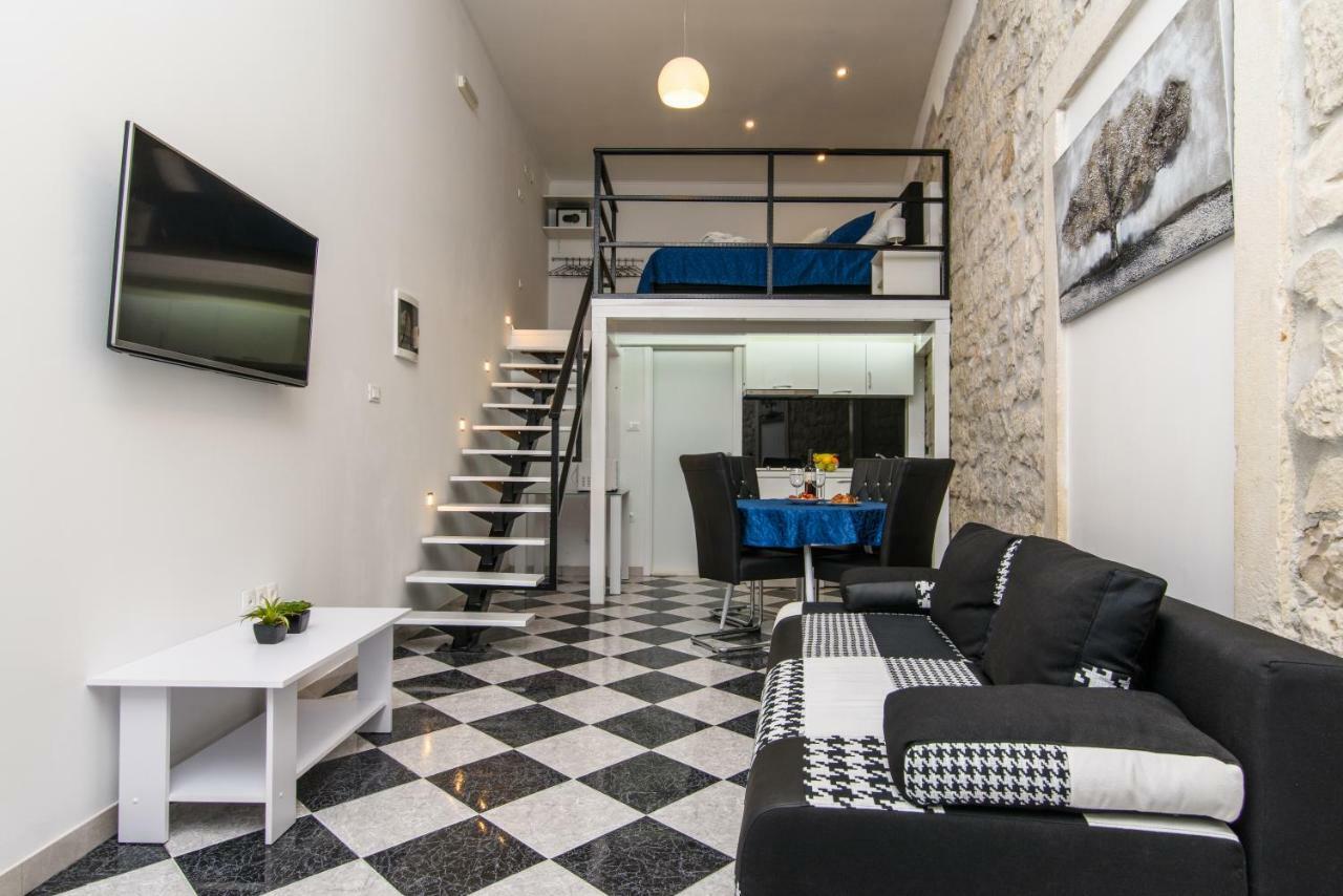 Studio Apartman Rea Trogir Extérieur photo