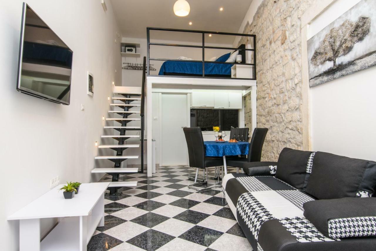 Studio Apartman Rea Trogir Extérieur photo